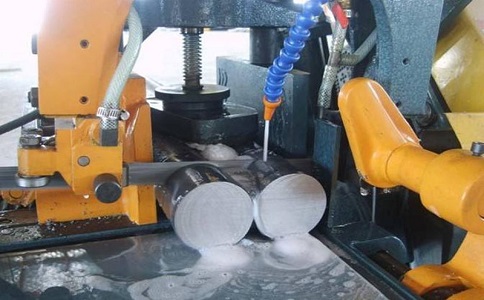 龙岗卧式带锯床的送料方式有哪几种？